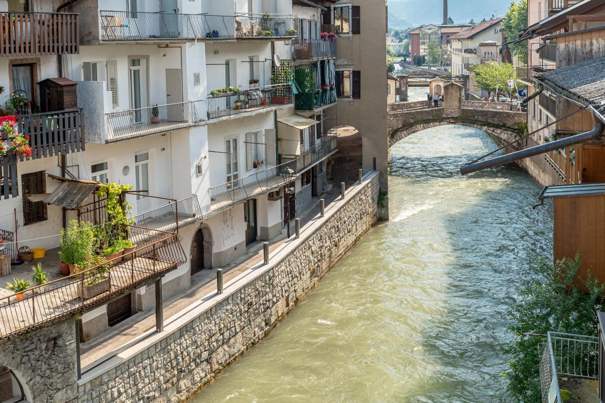 Luxury 2Br W/ River Castle View In Borgo Valsugana Apartment Luaran gambar