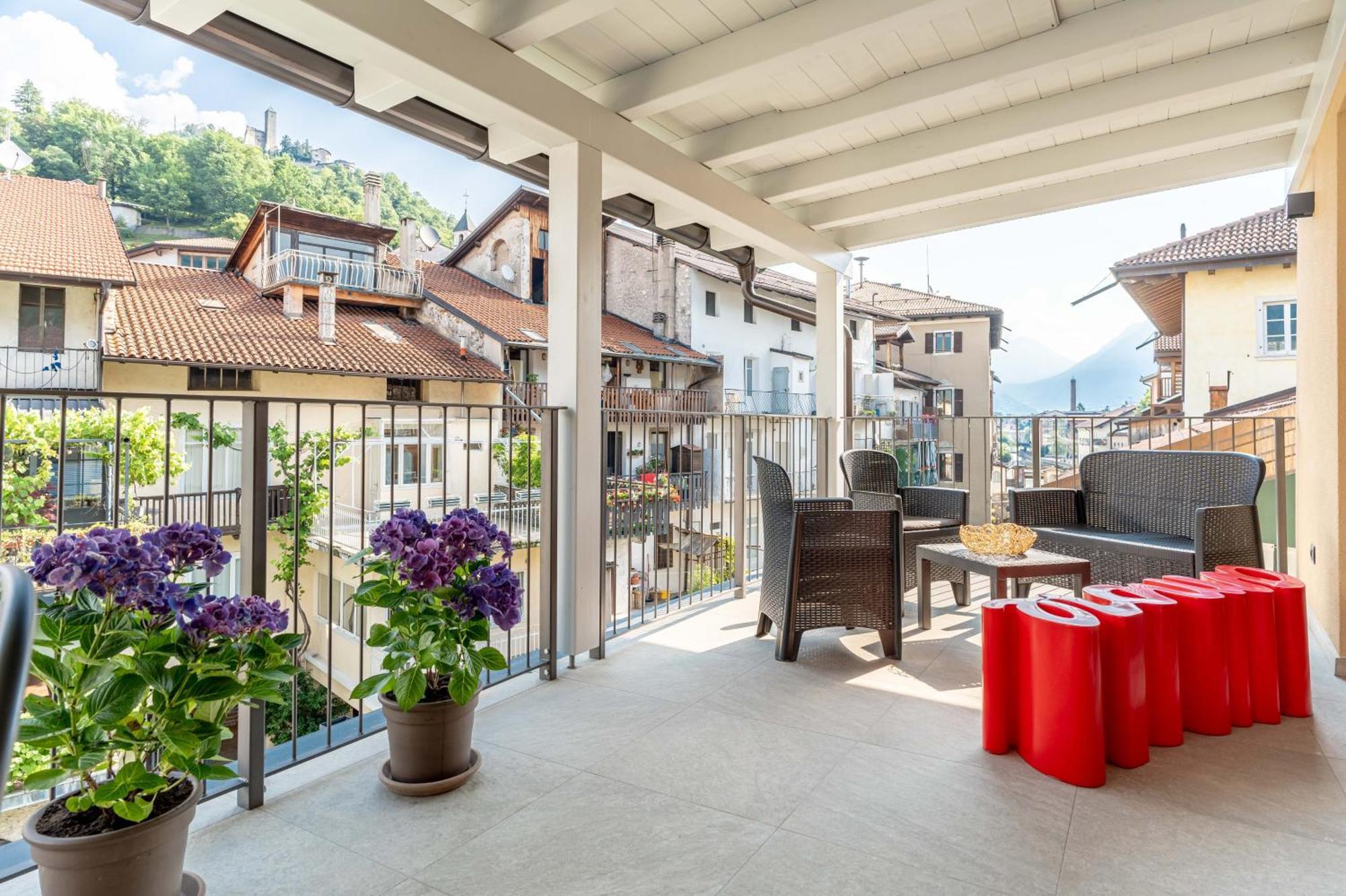 Luxury 2Br W/ River Castle View In Borgo Valsugana Apartment Luaran gambar